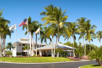 Tarpon Cove Yacht and Raquet Club